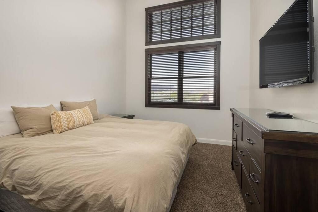 Luxury Downtown Rental - La Dolce Vita Villa #3 Moab Bagian luar foto