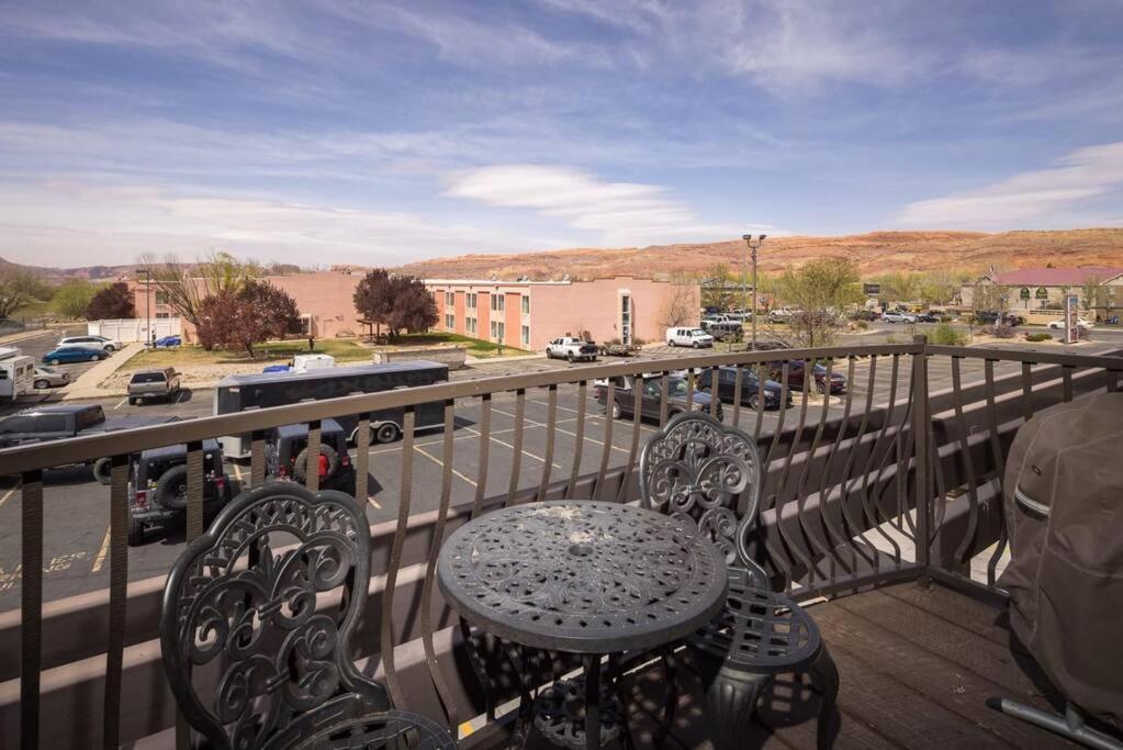Luxury Downtown Rental - La Dolce Vita Villa #3 Moab Bagian luar foto